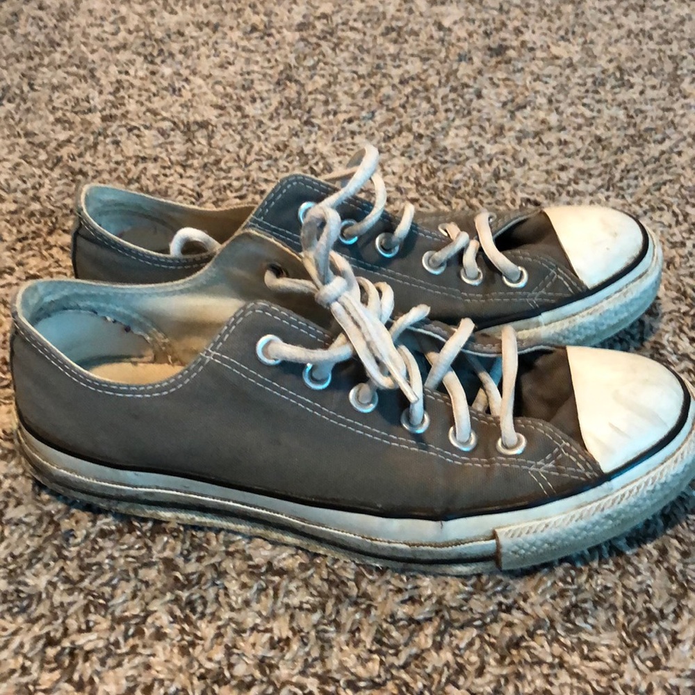 Grey Converse Low Top Shoes Size 8